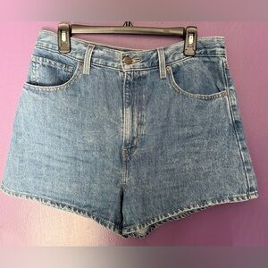 Levi's Light Highwaisted Blue Denim Jean Shorts